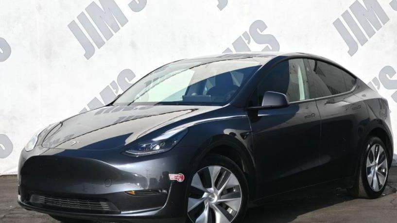 TESLA MODEL Y 2024 7SAYGAEE0RF049628 image